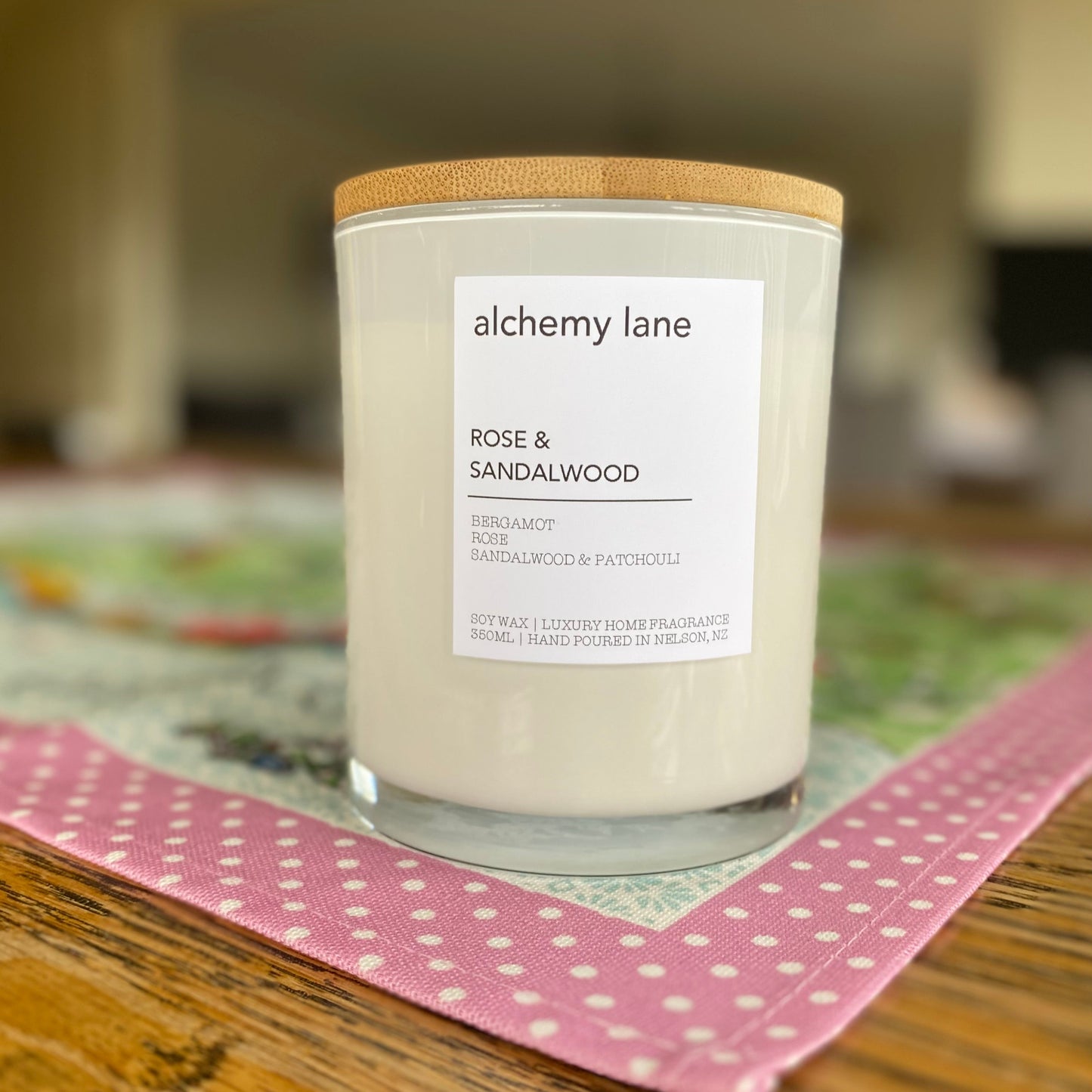 Rose & Sandalwood - Soy Wax Candle - 350ml